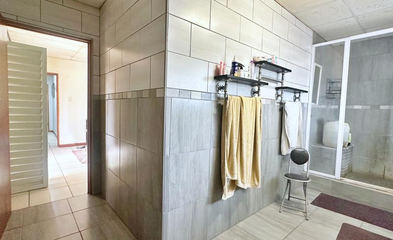 7 Bedroom Property for Sale in Dassenberg Western Cape